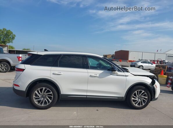 5LMCJ1C97NUL05658 2022 LINCOLN CORSAIR White Widok wnętrza 360 stopni