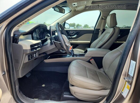 5LMCJ1C98LUL03978 2020 LINCOLN CORSAIR Gold Front interior view