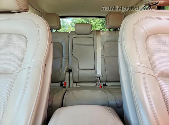 5LMCJ1C99MUL01688 2021 LINCOLN CORSAIR Beige Հետևի նստատեղերի տեսք