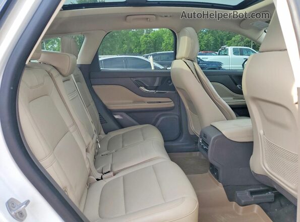 5LMCJ1CA4PUL04559 2023 LINCOLN CORSAIR White Vista interior trasera