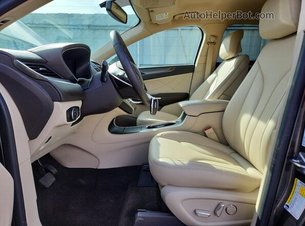 5LMCJ1D90JUL15098 2018 LINCOLN MKC Gray Front interior view