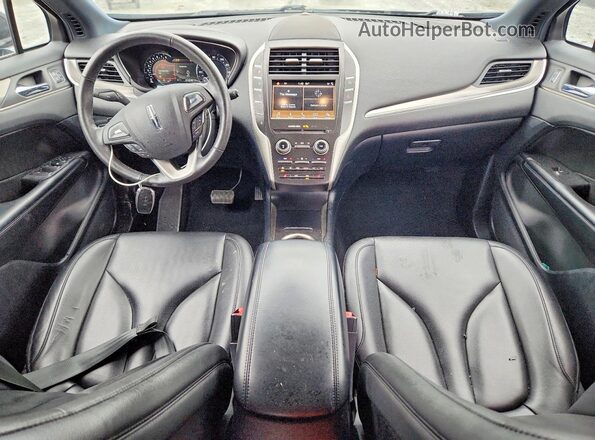 5LMCJ1D90KUL06984 2019 LINCOLN MKC Black Dashboard view