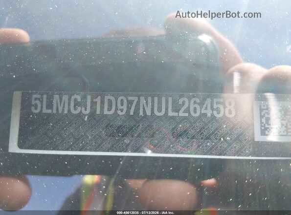 5LMCJ1D97NUL26458 2022 LINCOLN CORSAIR White Vista del compartimento del motor