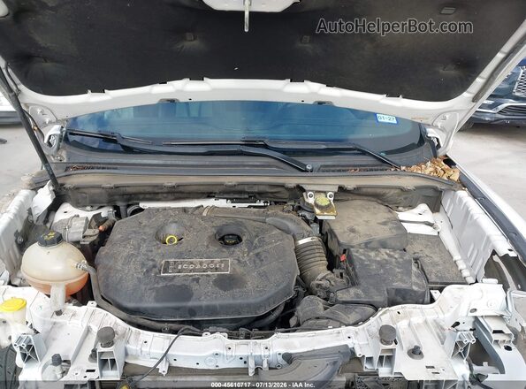 5LMCJ1D98HUL32483 2017 LINCOLN MKC Белый Вид сзади