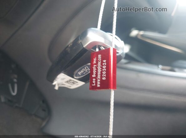 5LMCJ1D98KUL07008 2019 LINCOLN MKC Черный Вид панели приборов