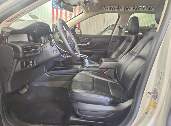 5LMCJ1DA6PUL15030 2023 LINCOLN CORSAIR White Front interior view