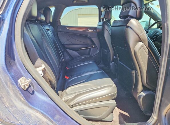 5LMCJ2C90JUL07512 2018 LINCOLN MKC Blue Հետևի նստատեղերի տեսք