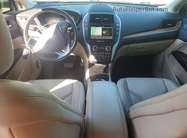 5LMCJ2C90KUL04370 2019 LINCOLN MKC Black Առջևի վահանակի տեսք