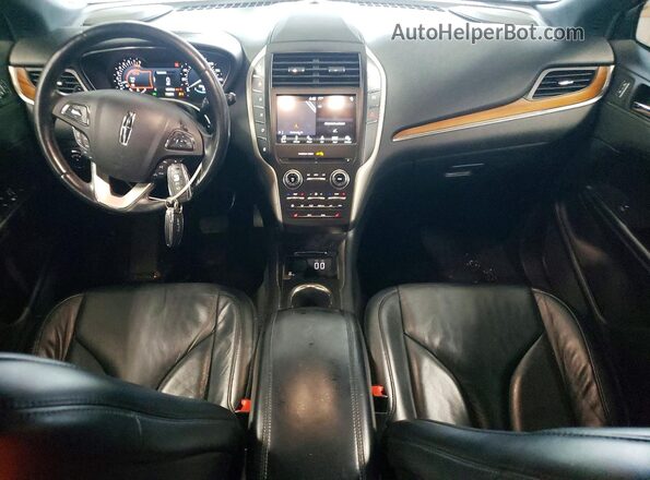 5LMCJ2C93HUL08518 2017 LINCOLN MKC Черный Вид панели приборов