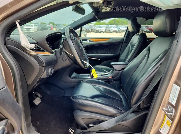 5LMCJ2C94KUL21320 2019 LINCOLN MKC Gray წინა სალონის ხედი