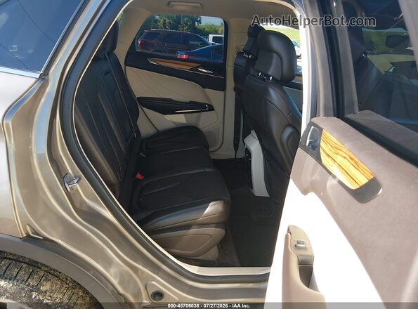 5LMCJ2C95GUJ21098 2016 LINCOLN MKC Gray VIN կոդի պիտակի տեսք