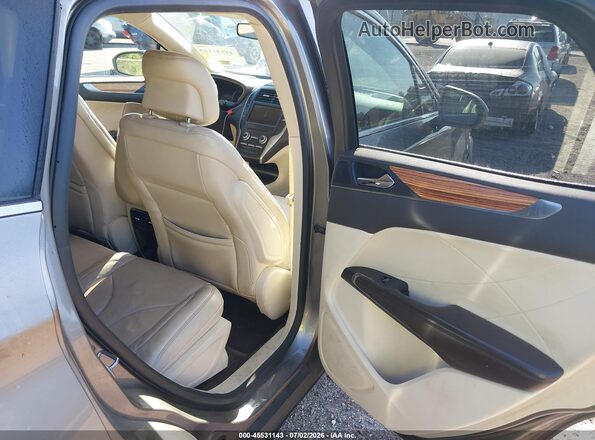 5LMCJ2C96GUJ26827 2016 LINCOLN MKC Gray VIN sticker view