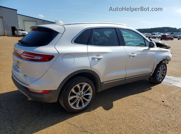 5LMCJ2C96JUL30888 2018 LINCOLN MKC White უკანა მარჯვენა