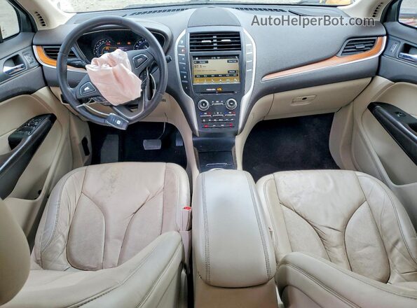 5LMCJ2C96KUL09959 2019 LINCOLN MKC White Vista del salpicadero