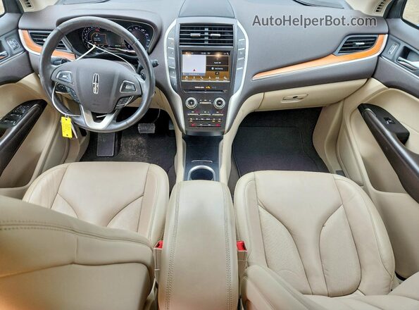 5LMCJ2C97KUL25376 2019 LINCOLN MKC Black Widok deski rozdzielczej