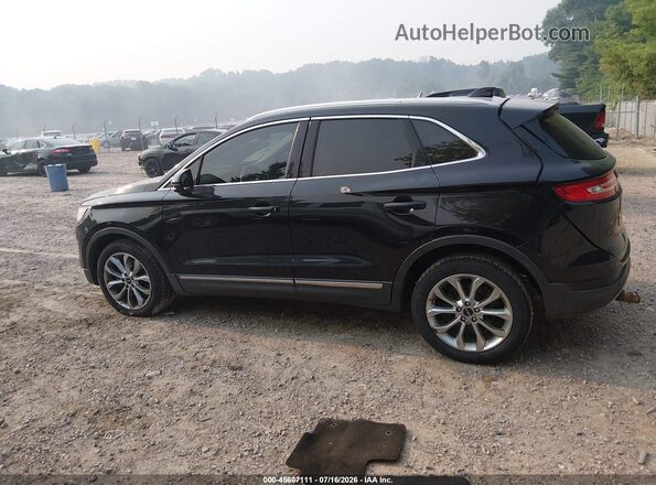 5LMCJ2C98HUL35682 2017 LINCOLN MKC Black 360 interior view