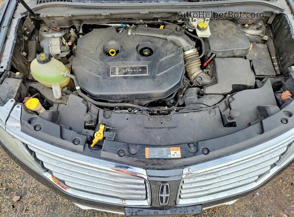 5LMCJ2D96HUL67853 2017 LINCOLN MKC Gray Rear interior view