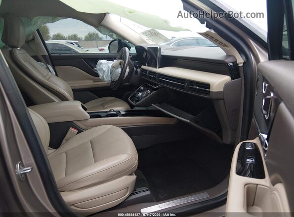 5LMCJ2D96LUL01893 2020 LINCOLN CORSAIR Gold Вид салону спереду