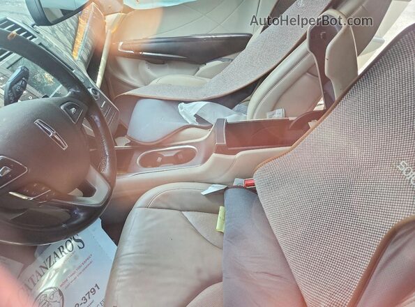 5LMCJ2D98HUL32389 2017 LINCOLN MKC Белый Вид панели приборов