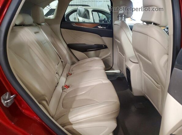 5LMCJ2D98JUL01200 2018 LINCOLN MKC Red Vista interior trasera