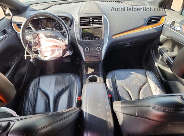 5LMCJ2D99HUL16184 2017 LINCOLN MKC Черный Вид панели приборов