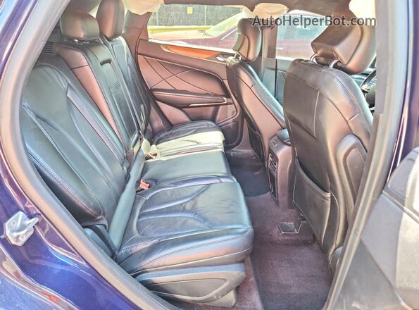 5LMCJ2D9XHUL46553 2017 LINCOLN MKC Blue Vista interior trasera
