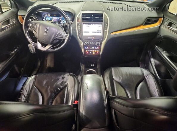 5LMCJ2D9XJUL23523 2018 LINCOLN MKC Silver Dashboard view