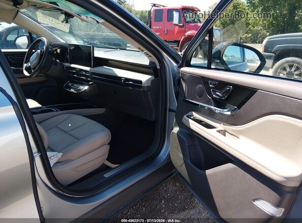 5LMCJ2DA5RUL22107 2024 LINCOLN CORSAIR Silver Vista interior delantera