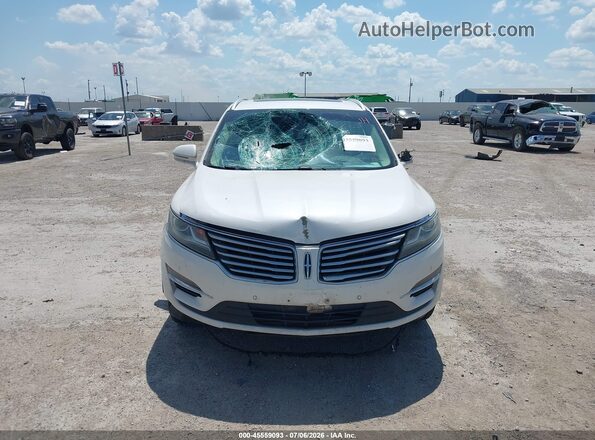 5LMCJ3C91HUL24707 2017 LINCOLN MKC Cream Widok zestawu wskaźników