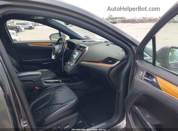 5LMCJ3C91KUL25945 2019 LINCOLN MKC Gray Вид салону спереду