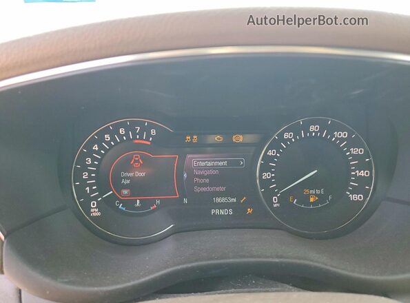 5LMCJ3C92HUL02473 2017 LINCOLN MKC White Widok zestawu wskaźników