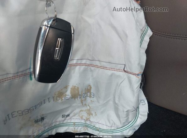 5LMCJ3C96HUL08535 2017 LINCOLN MKC Black Vista del salpicadero