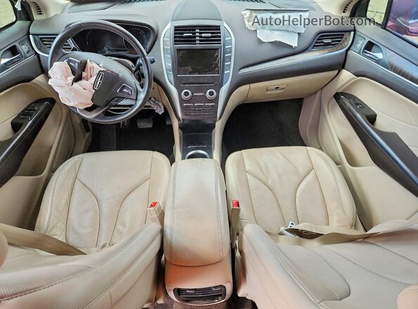 5LMCJ3C98KUL21889 2019 LINCOLN MKC Красный Вид панели приборов
