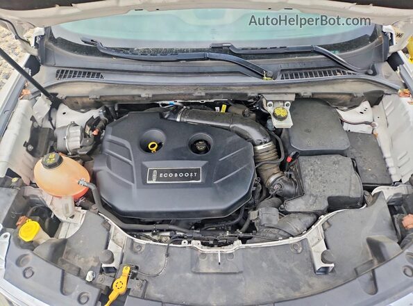 5LMCJ3C99HUL32067 2017 LINCOLN MKC White Rear interior view
