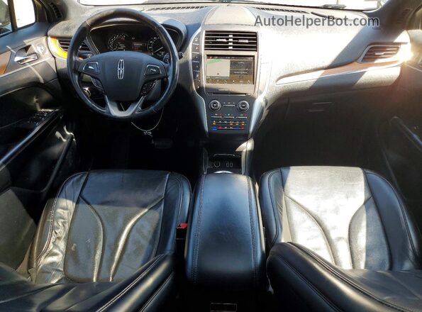5LMCJ3C99KUL31458 2019 LINCOLN MKC Black Vista del salpicadero