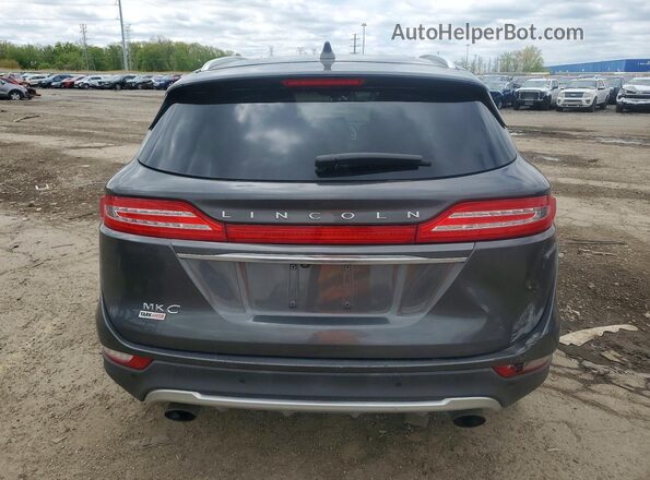 5LMCJ3D91KUL01529 2019 LINCOLN MKC Gray Rear view