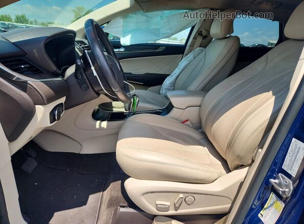 5LMCJ3D91KUL02387 2019 LINCOLN MKC Blue Вид салону спереду