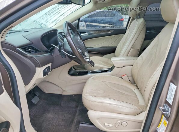 5LMCJ3D94JUL03693 2018 LINCOLN MKC Tan Front interior view