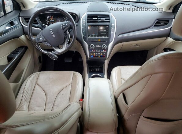 5LMCJ3D94JUL03693 2018 LINCOLN MKC Tan Dashboard view