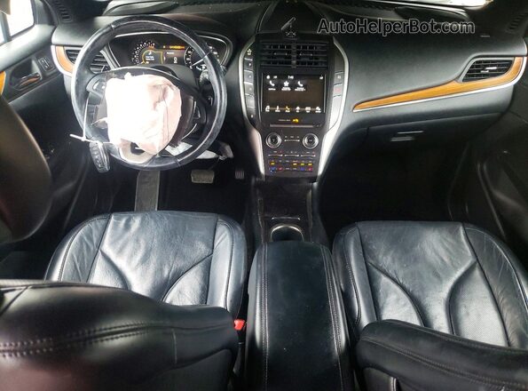 5LMCJ3D95JUL18588 2018 LINCOLN MKC Blue Вид панелі приладів
