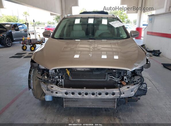 5LMCJ3D95KUL16521 2019 LINCOLN MKC Beige Widok wnętrza z tyłu
