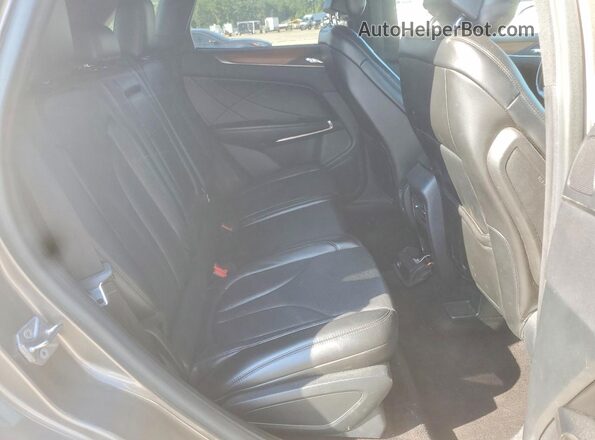 5LMCJ3D98HUL54009 2017 LINCOLN MKC Серый Вид задней части салона
