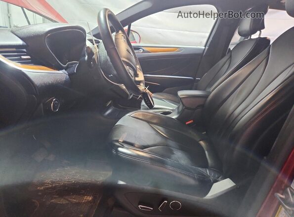 5LMCJ3D99JUL31554 2018 LINCOLN MKC Бордовый Вид салона спереди