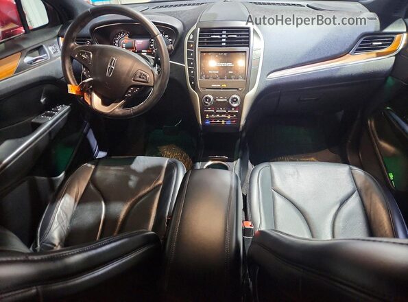 5LMCJ3D99JUL31554 2018 LINCOLN MKC Бордовый Вид панели приборов