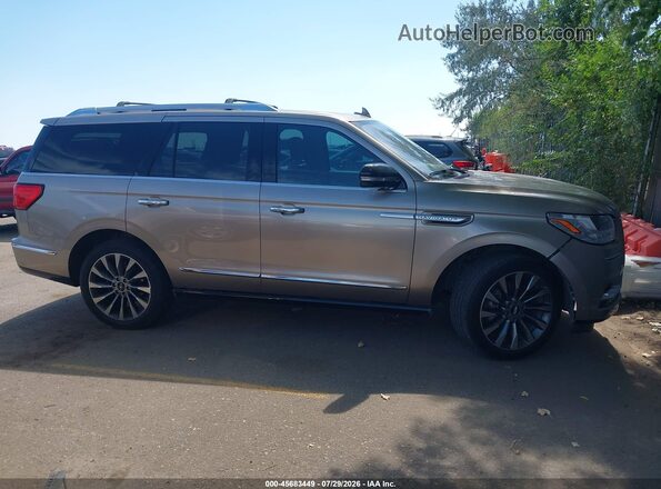 5LMJJ2HT1JEL10344 2018 LINCOLN NAVIGATOR Tan Rear interior view