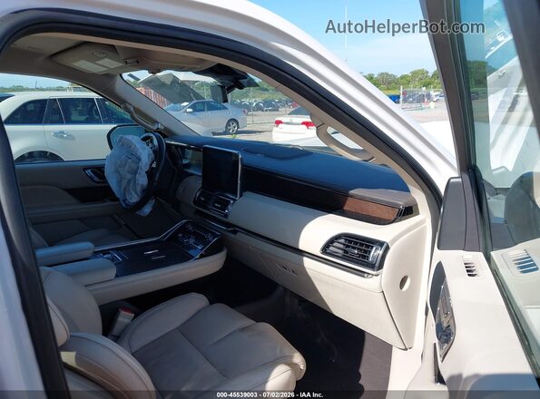 5LMJJ2HT4KEL14017 2019 LINCOLN NAVIGATOR White წინა სალონის ხედი