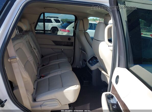 5LMJJ2HT4KEL14017 2019 LINCOLN NAVIGATOR White VIN კოდის სტიკერის ხედი
