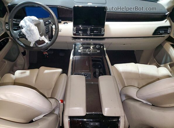5LMJJ2KT9MEL04482 2021 LINCOLN NAVIGATOR White Dashboard view