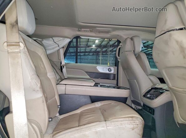 5LMJJ2KT9MEL04482 2021 LINCOLN NAVIGATOR White Rear interior view
