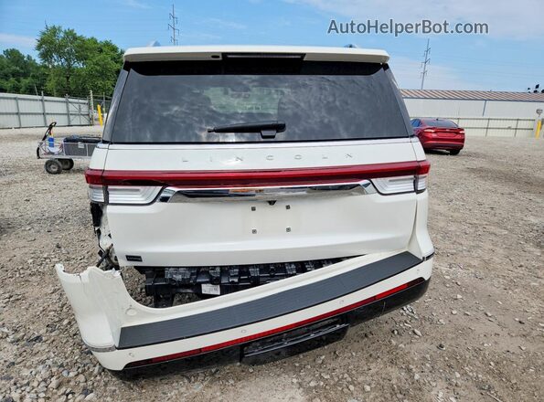 5LMJJ2LG5REL03158 2024 LINCOLN NAVIGATOR White უკანა ხედი
